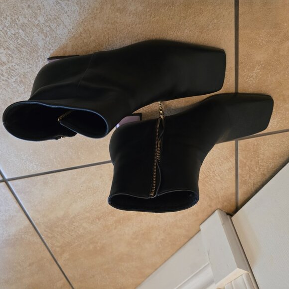 Yuul yie black leather ankle boots - Picture 2 of 7